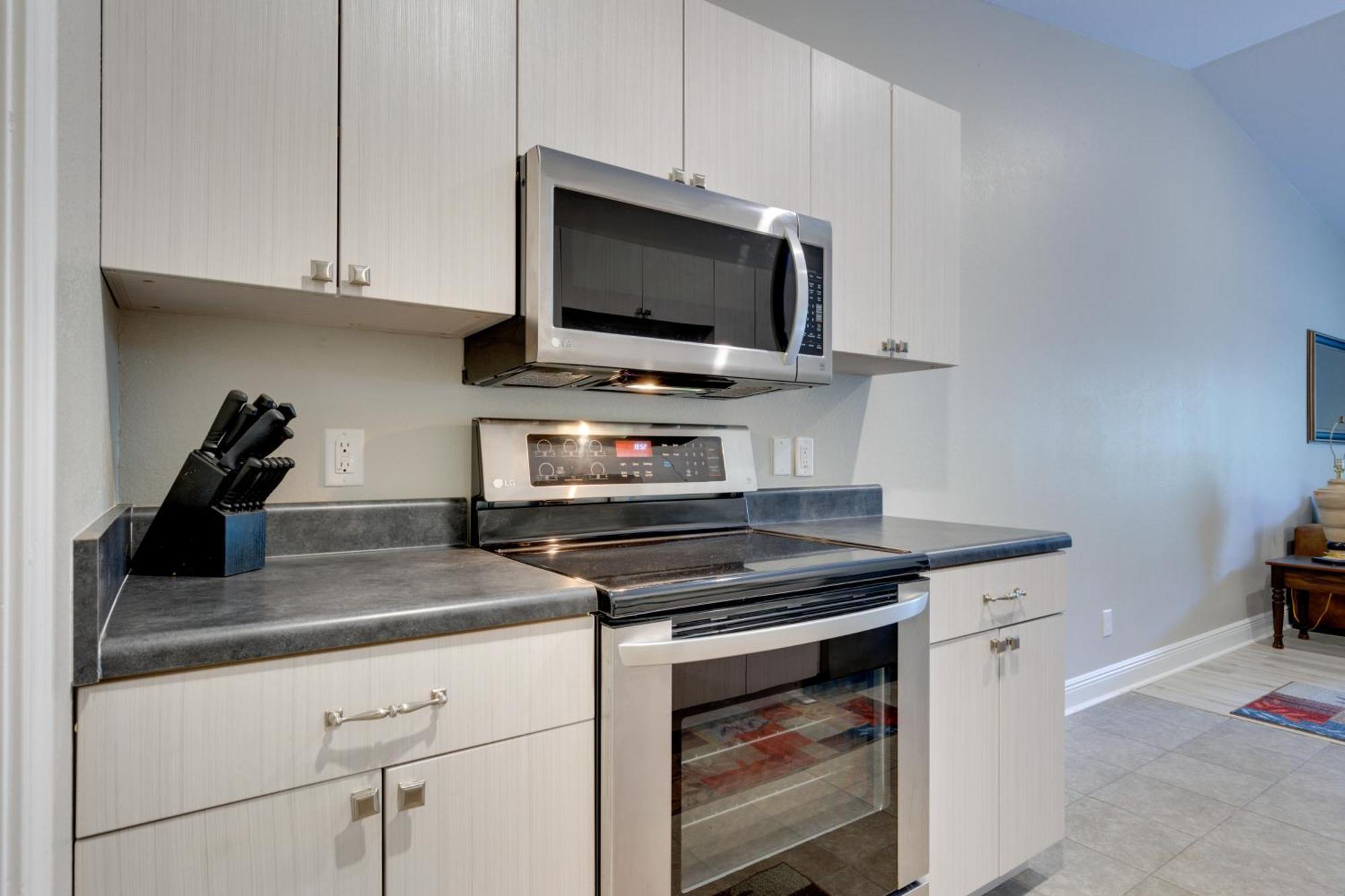 Dog-Friendly Pensacola Duplex About 7 Mi To Downtown Διαμέρισμα Εξωτερικό φωτογραφία