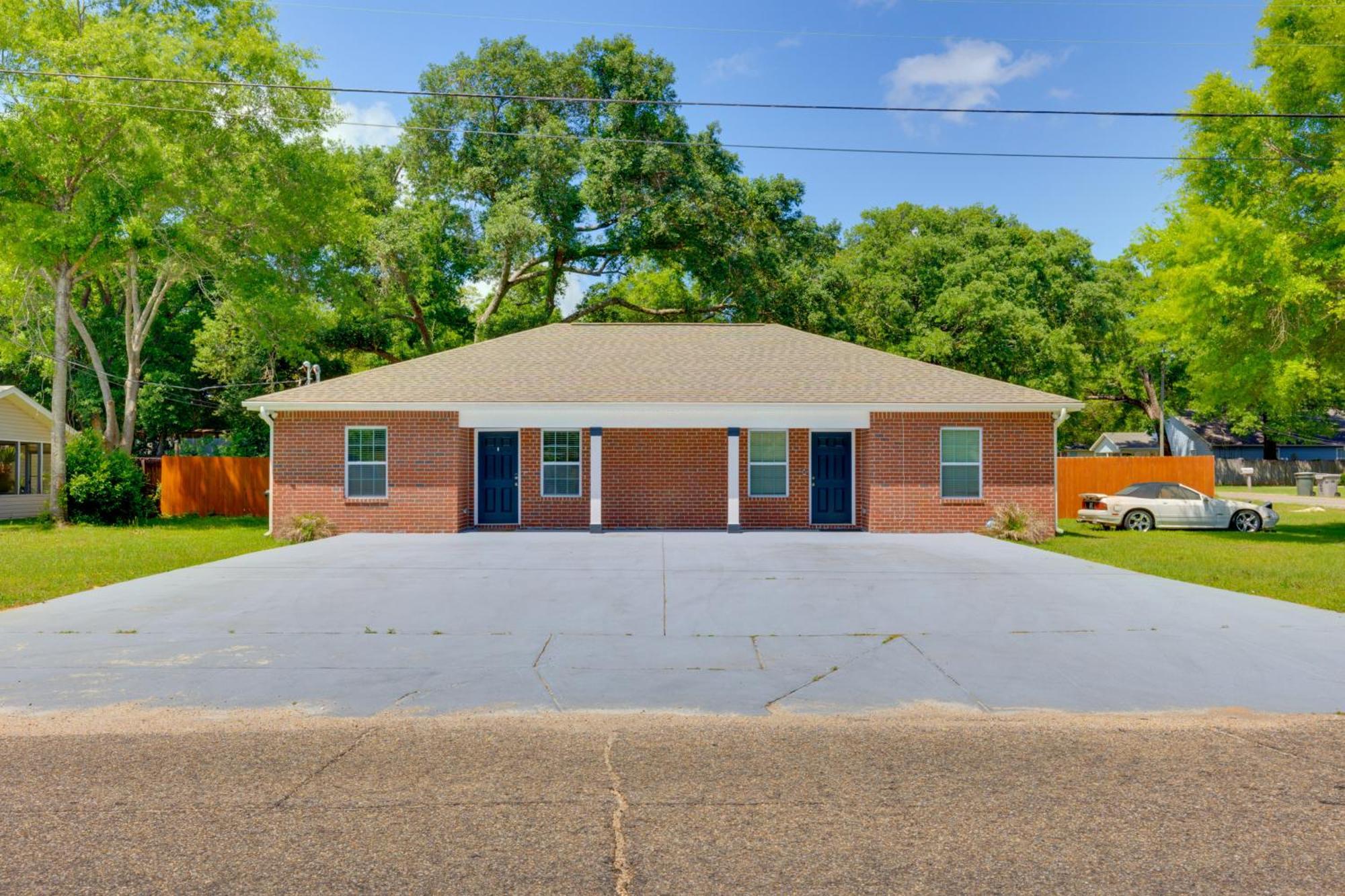Dog-Friendly Pensacola Duplex About 7 Mi To Downtown Διαμέρισμα Εξωτερικό φωτογραφία