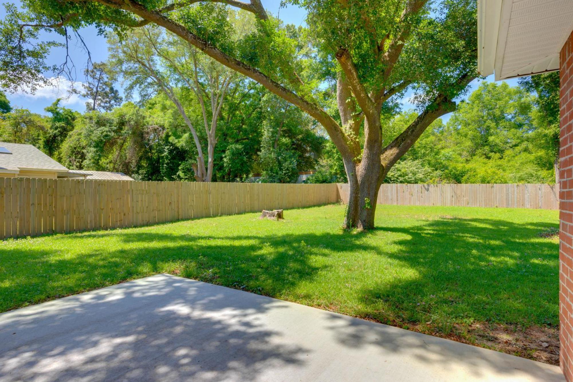 Dog-Friendly Pensacola Duplex About 7 Mi To Downtown Διαμέρισμα Εξωτερικό φωτογραφία